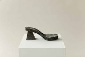 HILOS presents custom-made 3D printed fully circular women shoes (3dpbm)